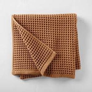 lot 14 image: Set of 2 Waffle Bath Towel - Casaluna-Warm Brown & Light Brown