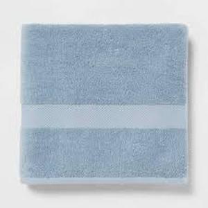 lot 27 image: Set of 2 Spa Plush Bath Towel Threshold-Light Blue