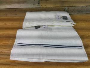 lot 8 image: Set of 4 Threshold Signature Hand Towels-Blue Stripe