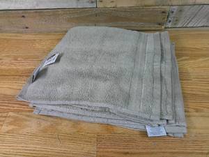 lot 59 image: Lot of 8 Spa Plush Washcloths Tan - Threshold