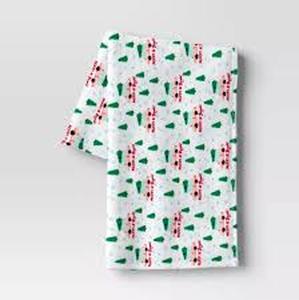 lot 134 image: Lot of 2 Merry and Bright Car Plush Christmas Throw Blanket White - Wondershop