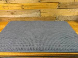 lot 80B image: 24 x 36 Mineral Sprigs Luxury Cotton Memory Foam Bath Mat Navy Blue