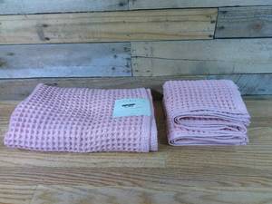 lot 80D image: Casaluna Waffle Bath Towel and 2 Hand Towels-Rose