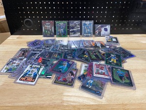 lot 77 image: Football and Basketball Trading Cards