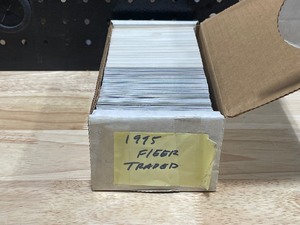lot 79 image: Baseball Trading Cards