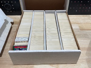 lot 93 image: 1990 Fleer Football Cards