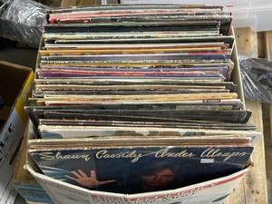 lot 105 image: Vinyl Albums