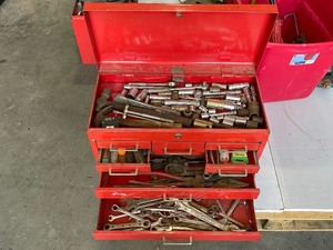 lot 128 image: Tool Chest and Tools