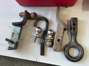 lot 129 image: Tow Hitches and Balls
