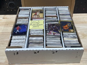 lot 58 image: Box of Basketball Stars, Hall of Famers
