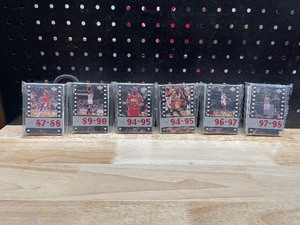 lot 62 image: Basketball Trading Cards