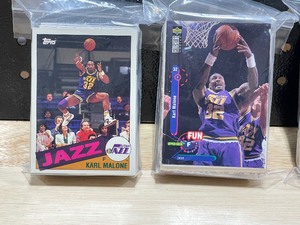 lot 64 image: Basketball Trading Cards