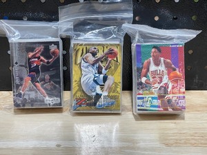 lot 65 image: Basketball Trading Cards