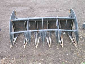 Hydraulic claw skid loader attachme...