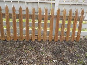 lot 101 image: Wood Picket Fencing 88 Long x 36 High