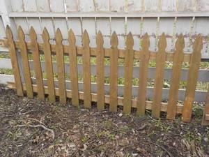 lot 110 image: Wood Picket Fencing 90 Long x 36 High