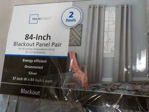 lot 141 image: 2 x 37 x 84 Mainstays Panels...