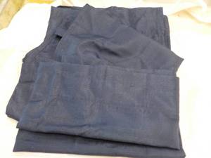 lot 144 image: 3 pc Curtain Set 2 x 56 x 36 and valance 56 x 14