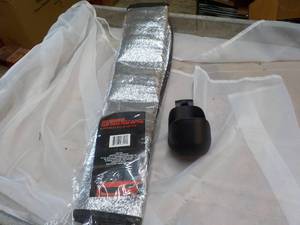 lot 187 image: Car Sun Shade and Cup Holder