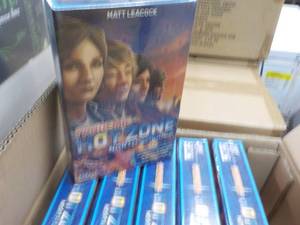 lot 249 image: 12 Pandemic Hot Zone North American Games