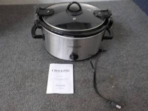 lot 10 image: Crock Pot - tested and works