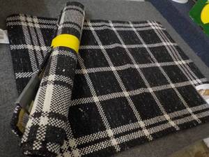 lot 19 image: 2 threshold Accent Rugs 24 x 36