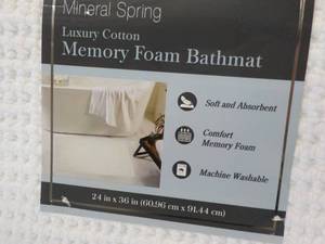lot 23 image: Mineral Spring Memory Foam Bath Mat 24 x 36