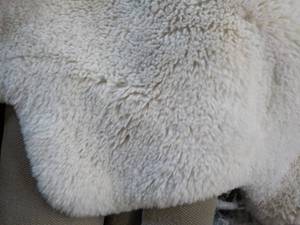 lot 31 image: Mon Chateau Faux Fur Quad Rug 40 x 62