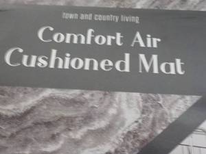 lot 30 image: Anti-fatigue Comfort Air Mat 20 x 42
