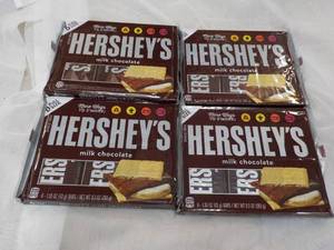 lot 43 image: 4 x 6 packs Hersheys Full Size Candy Bars