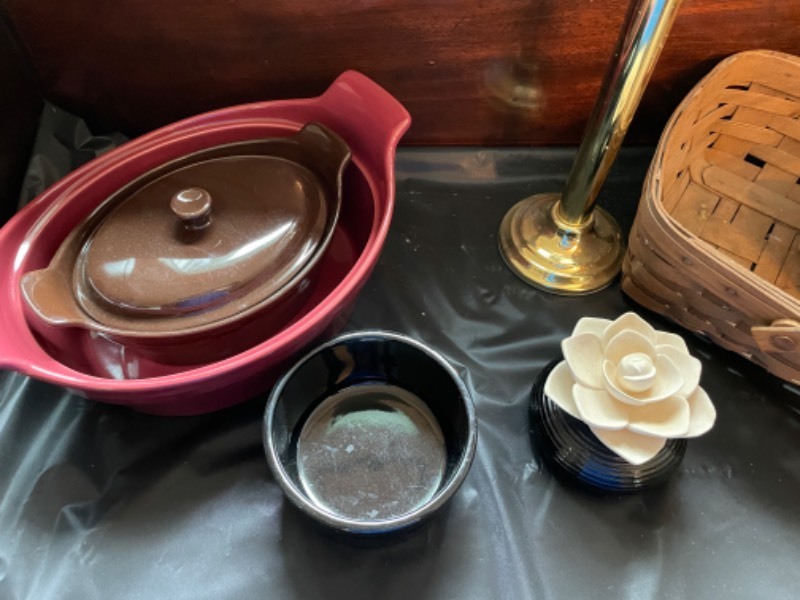 lot 296 image: Longaberger Baskets, Pottery & Party Lite Entertaining Set