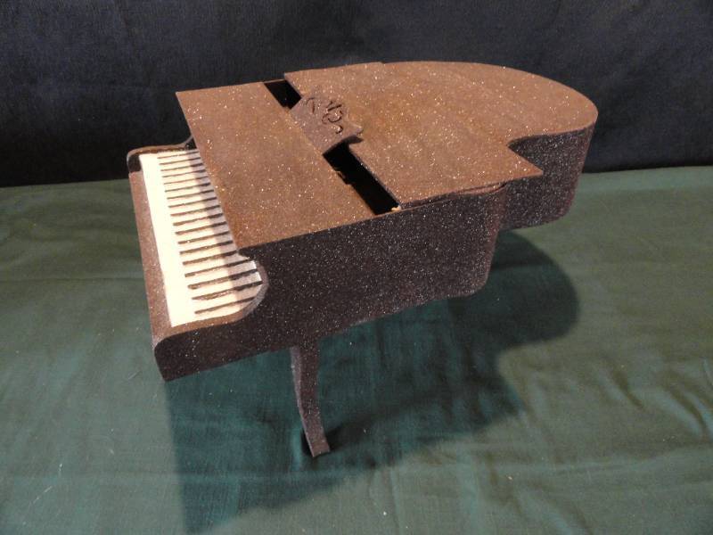 lot 12 image: Decorative Piano Prop