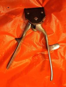 lot 111 image: Vintage Barbers Hair Clipper Cutter by Buker