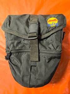 lot 139 image: Pair of Fanny Packs & SunDog Pouch