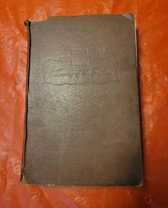 lot 163 image: A Treasury of The Familiar 1943 Ralph L. Woods Hardback