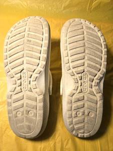 lot 175 image: Mens Size Medium 13 Crocs