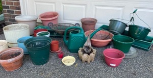 lot 208 image: Collection of Plastic Plant Pots