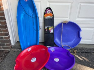 lot 206 image: Snow Fun Saucers