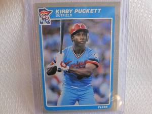 lot 1 image: 1985 Fleer Kirby Puckett Rookie Car...