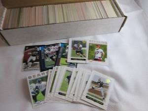 lot 27 image: Box Of Assorted Football Rookie Car...
