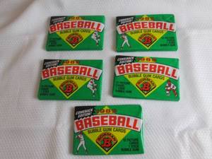 lot 34 image: 5 1989 Bowman Baseball Packs...