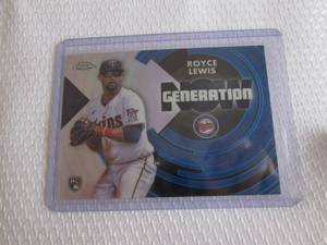 lot 36 image: 2022 Topps Chrome Royce Lewis Rooki...