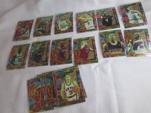 lot 48 image: 1993-94 Topps Finest Basketball Car...