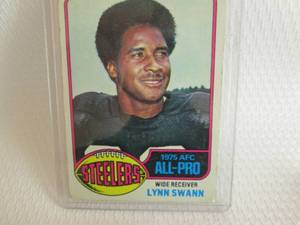 lot 79 image: 1976 Topps Lynn Swann Card...