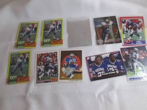 lot 80 image: Assorted Barry Sanders Cards...