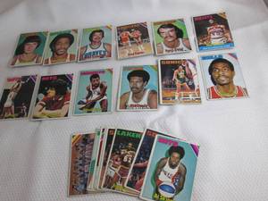 lot 116 image: 1975-76 Topps Basketball Cards ...