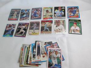 lot 127 image: Assorted Mike Schmidt Cards...