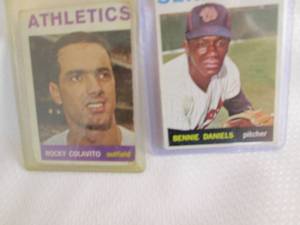 lot 225 image: 1964 Topps Bennie Daniels & Rocky C...