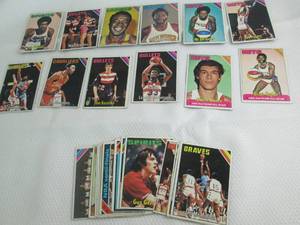 lot 235 image: Assorted 1975-76 Topps Basketball C...