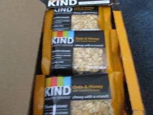 lot 328 image: 12-KIND HEALTHY GRAINS Oats & Honey...